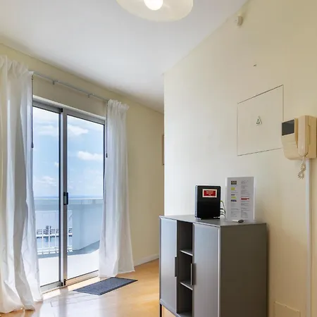 Atlantic Penthouse - City, Montain & Ocean - Free Parking Ponta Delgada