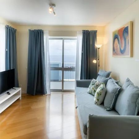 Atlantic Penthouse - City, Montain & Ocean - Free Parking Apartment