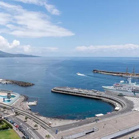 Atlantic Penthouse - City, Montain & Ocean - Free Parking Apartment *