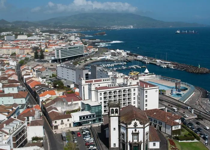 Atlantic Penthouse - City, Montain & Ocean - Free Parking