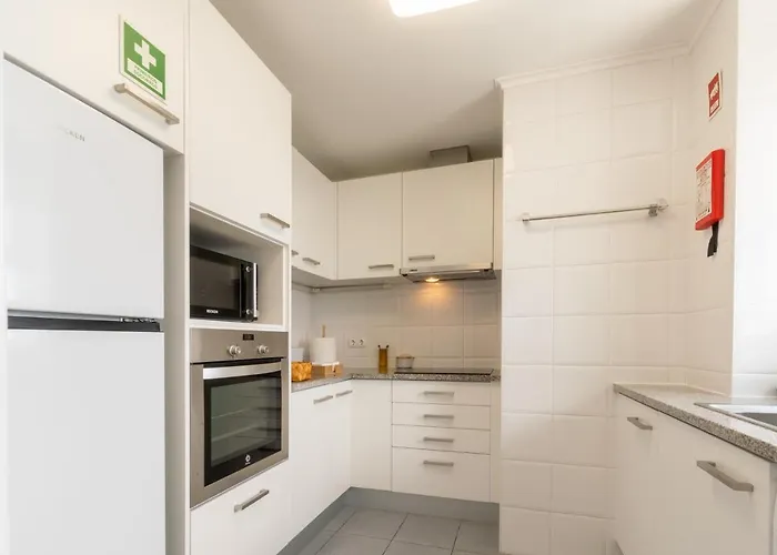 Atlantic Penthouse - City, Montain & Ocean - Free Parking 아파트 Ponta Delgada