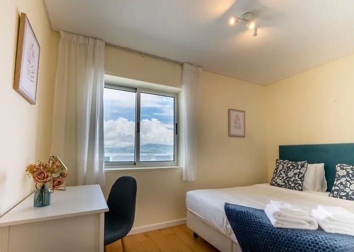 Atlantic Penthouse - City, Montain & Ocean - Free Parking