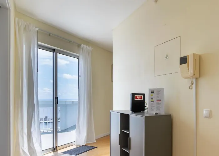 Atlantic Penthouse - City, Montain & Ocean - Free Parking Ponta Delgada