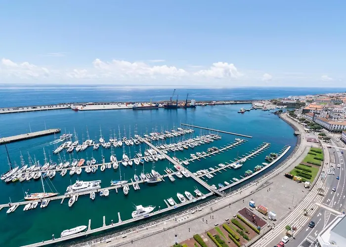 아파트 Atlantic Penthouse - City, Montain & Ocean - Free Parking Ponta Delgada