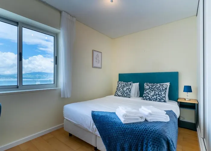 Atlantic Penthouse - City, Montain & Ocean - Free Parking * Ponta Delgada