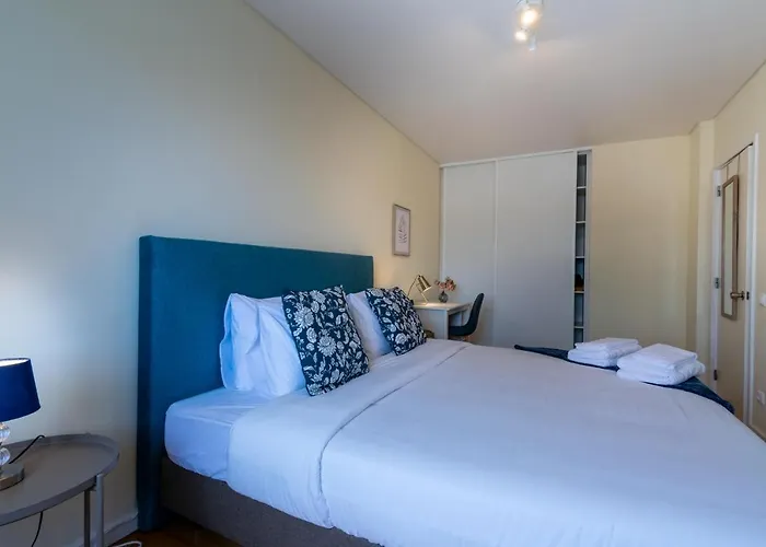 Atlantic Penthouse - City, Montain & Ocean - Free Parking 아파트 Ponta Delgada