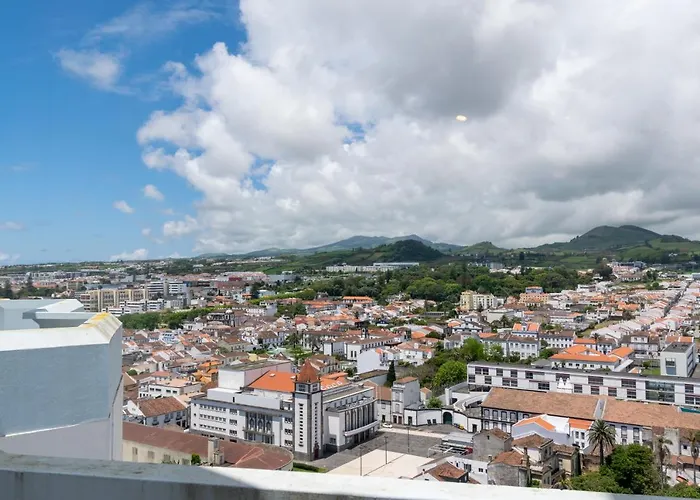 Atlantic Penthouse - City, Montain & Ocean - Free Parking 아파트 *